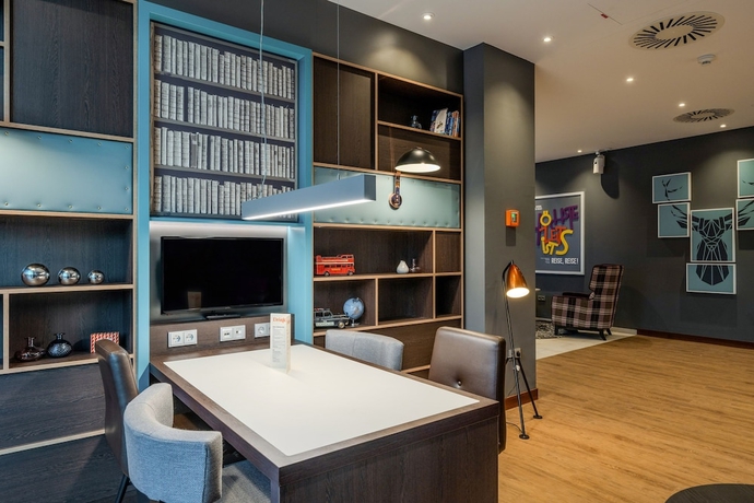 Imagen de los interiores del Premier Inn Duisburg City Altstadt. Foto 16