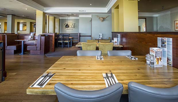 Imagen del bar/restaurante del Premier Inn Leeds / Bradford Airport. Foto 2
