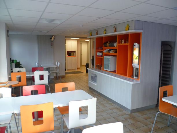 Imagen del bar/restaurante del Premiere Classe Strasbourg Sud - Illkirch. Foto 7