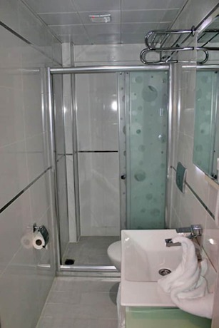 Imagen de la habitación del Prens Hotel. Foto 8