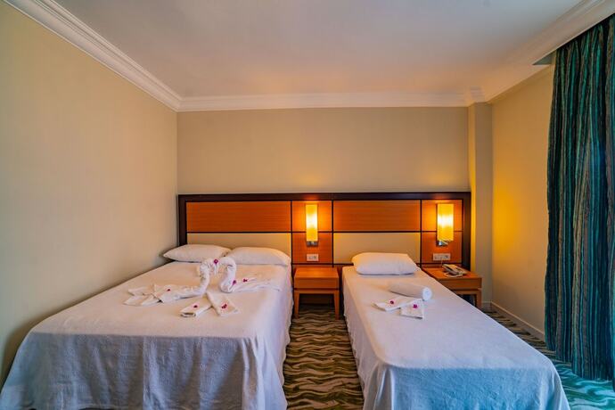 Imagen general del Prenses Sealine Beach Hotel. Foto 1