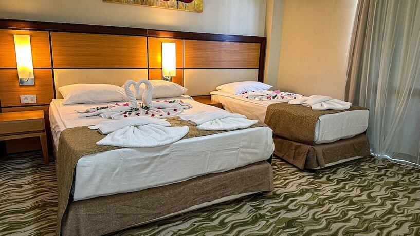 Imagen de la habitación del Prenses Sealine Beach Hotel. Foto 12