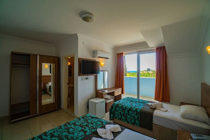 Imagen de la habitación del Prenses Sealine Beach Hotel. Foto 22