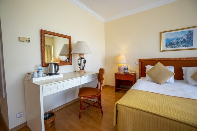 Imagen general del Presa Di Finica Hotelandsuites. Foto 11