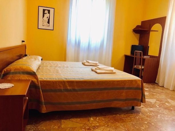 Imagen de la habitación del Primarosa. Foto 8