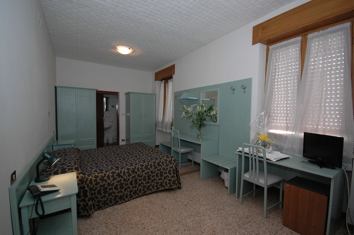 Imagen de la habitación del Primarosa. Foto 11
