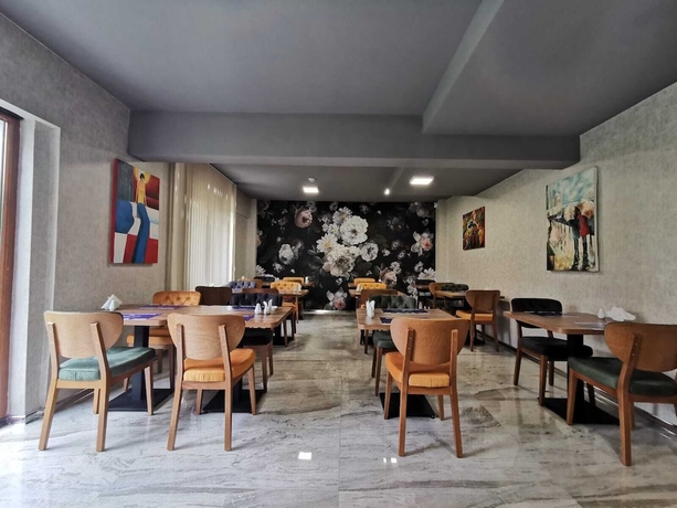 Imagen del bar/restaurante del Prime Inn Garden. Foto 4