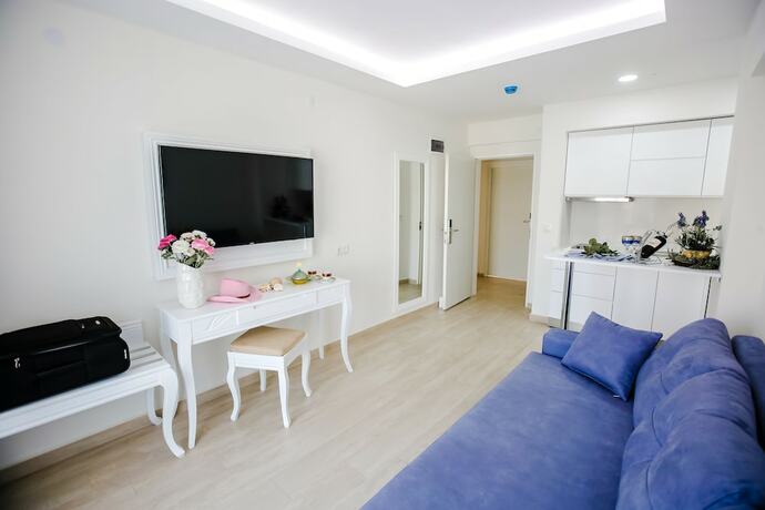 Imagen de la habitación del Princess Kinli Suites Hotel. Foto 19