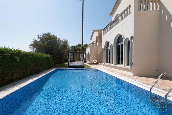 Imagen de la habitación del Private Pool Beach Access Villa w Cinematic Vws. Foto 5