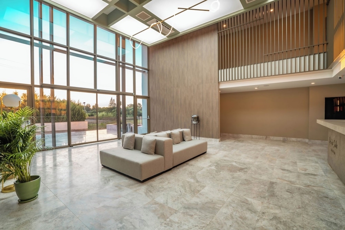 Imagen de los interiores del Prive Suite Side and Spa Hotel. Foto 14