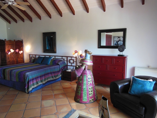 Imagen de la habitación del Privilege Resort. Foto 5