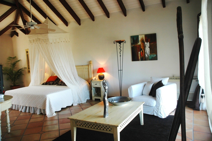 Imagen de la habitación del Privilege Resort. Foto 9