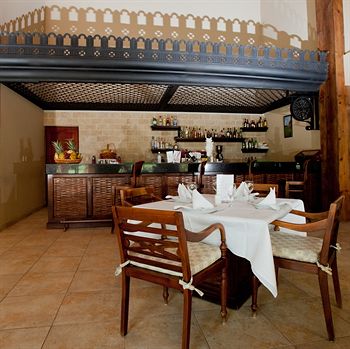 Imagen general del Punta Blanca Golf Y Beach Resort. Foto 2