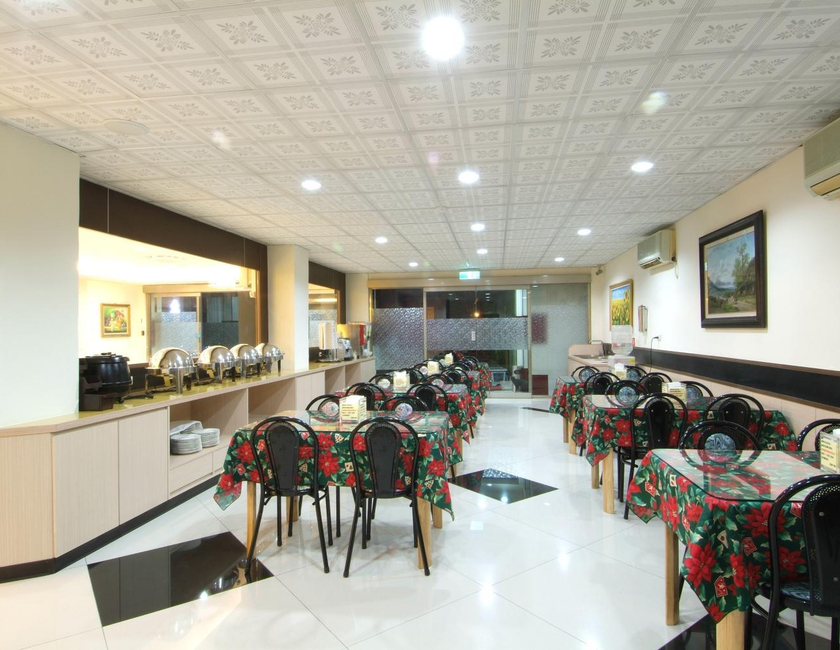 Imagen general del Puti Commercial Hotel. Foto 9