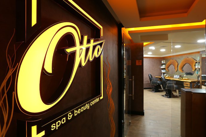 Imagen de la piscina del Q Hotel. Foto 16