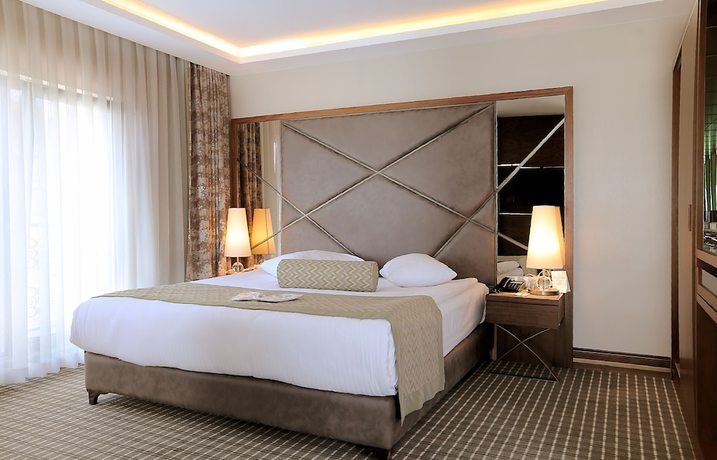 Imagen de la habitación del Q Hotel. Foto 11