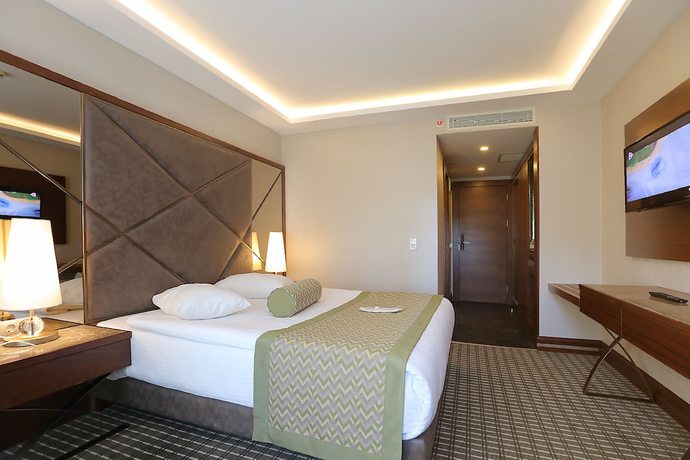 Imagen de la habitación del Q Hotel. Foto 12