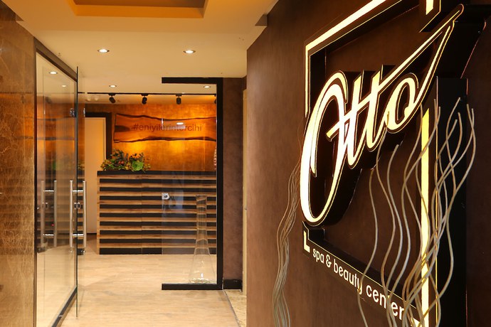 Imagen de la piscina del Q Hotel. Foto 20