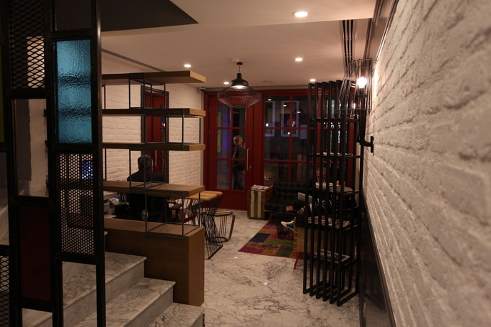 Imagen de los interiores del Q Pera Hotel Taksim. Foto 15