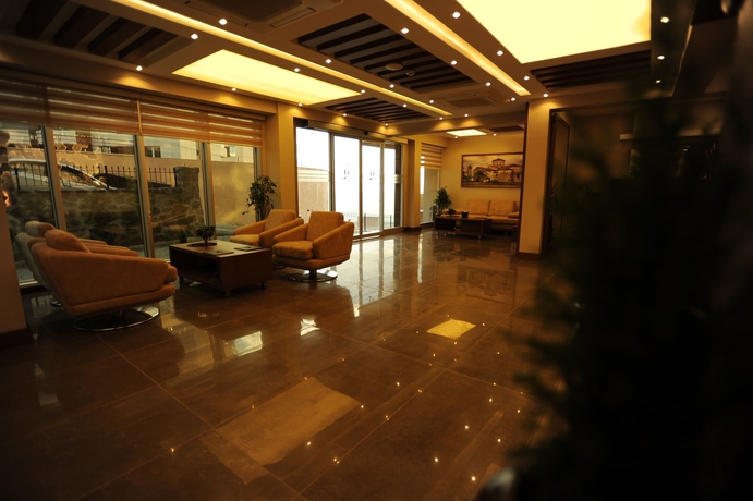Imagen de los interiores del Qamar Prestige Suites. Foto 11