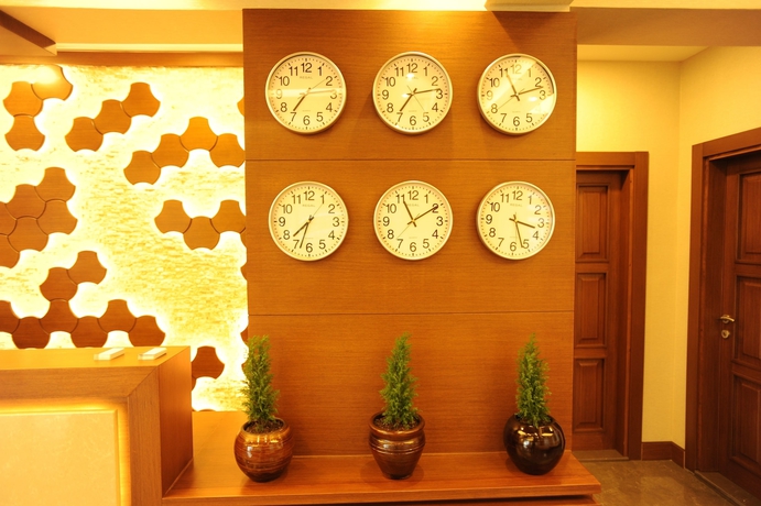 Imagen de los interiores del Qamar Prestige Suites. Foto 12