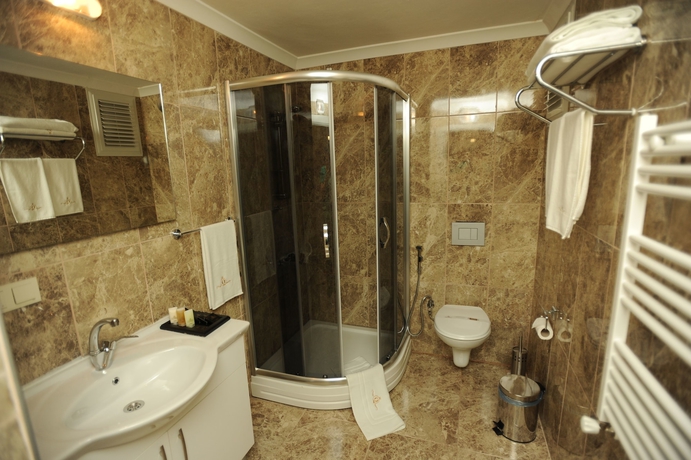 Imagen de la habitación del Qamar Prestige Suites. Foto 4