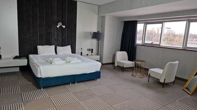 Imagen de la habitación del Qayser Deluxe Hotel. Foto 12