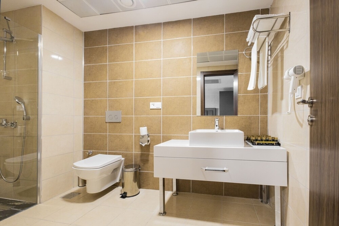 Imagen de la habitación del Qayser Deluxe Hotel. Foto 17