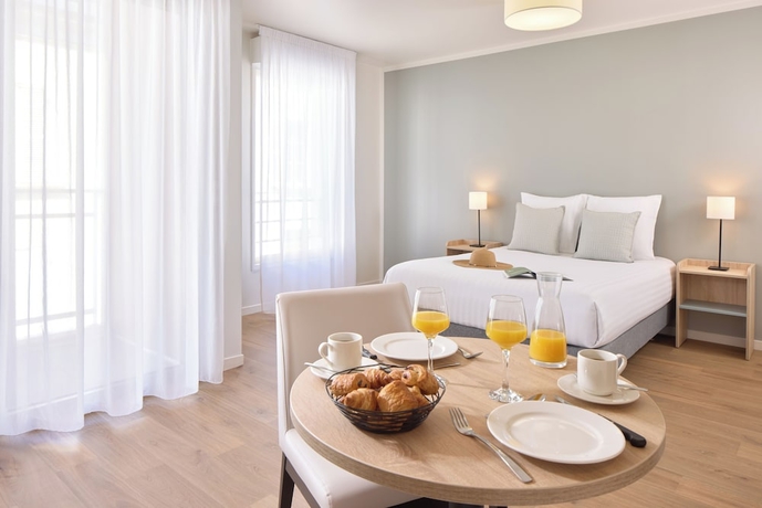 Imagen de la habitación del Quality Aparthotel Cherbourg. Foto 6