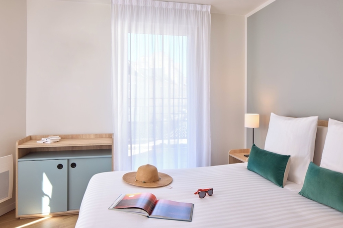 Imagen de la habitación del Quality Aparthotel Cherbourg. Foto 8