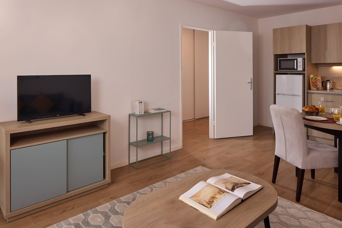 Imagen de la habitación del Quality Aparthotel Massy Palaiseau. Foto 14