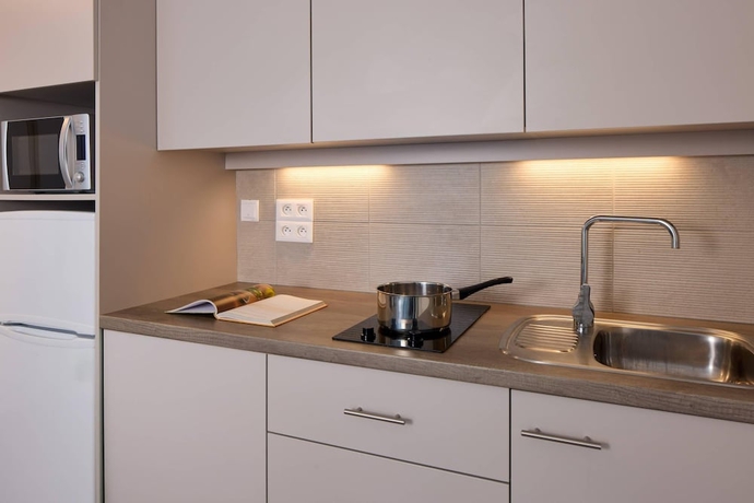 Imagen de la habitación del Quality Aparthotel Morangis Orly. Foto 13