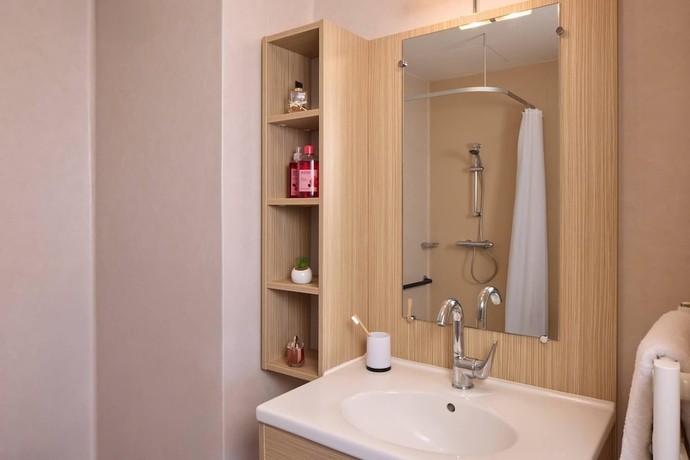 Imagen de la habitación del Quality Aparthotel Orl&eacute;ans Sud Zenith. Foto 13