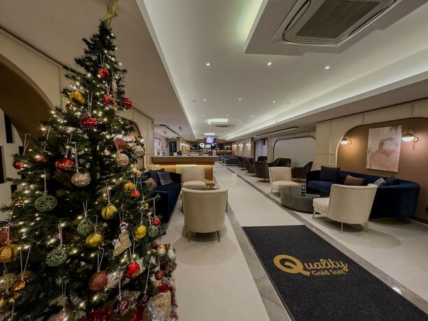 Imagen del bar/restaurante del Quality Gold Suit Hotel. Foto 10