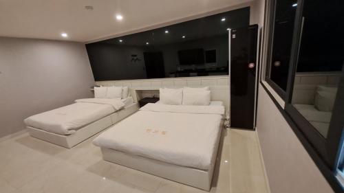 Imagen general del Queen Hotel, Mokpo. Foto 1