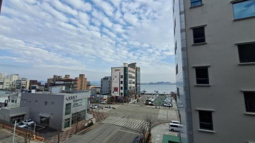 Imagen general del Queen Hotel, Mokpo. Foto 2