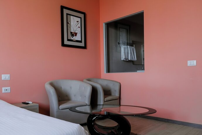 Imagen general del Queen Hotel, Sesto San Giovanni. Foto 4