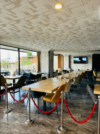 Imagen del bar/restaurante del Queen Palace Hotel Trabzon, &Ccedil;imenli. Foto 9