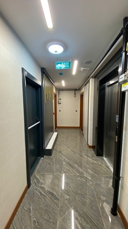 Imagen de los interiores del Questa Deluxe Hotel. Foto 14