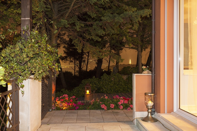 Imagen de los exteriores del Quinta Tagus. Foto 11