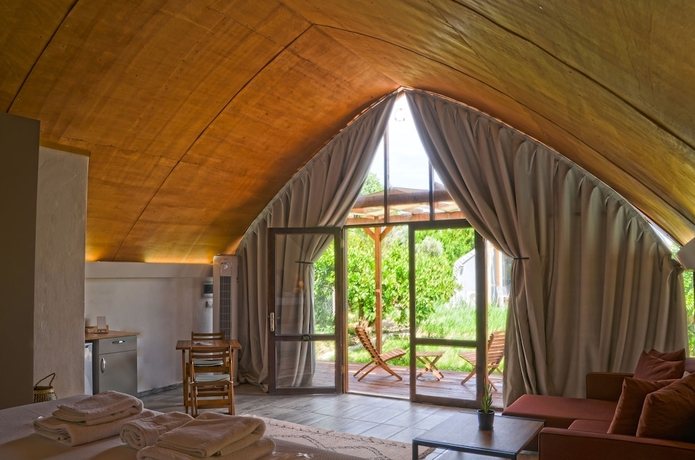 Imagen de la habitación del Quonset Glamping. Foto 2