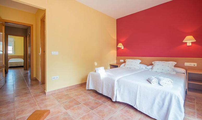 Imagen de la habitación del R22 Calafell Resort. Foto 3