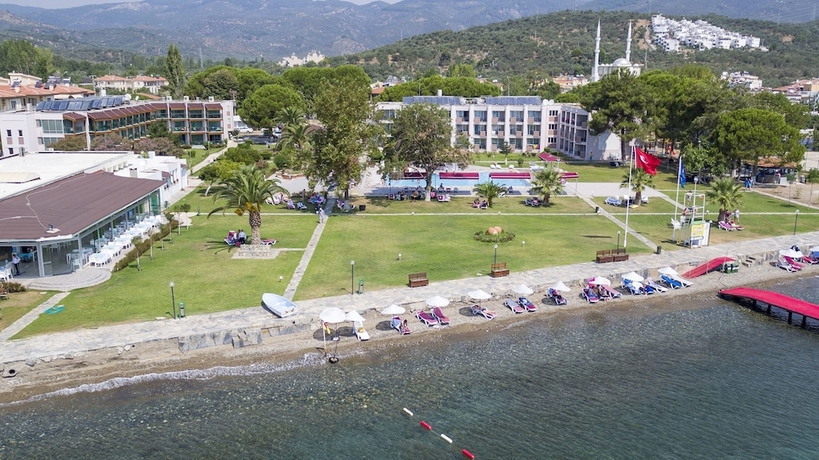 Imagen de los exteriores del RA RESORT OTEL. Foto 11