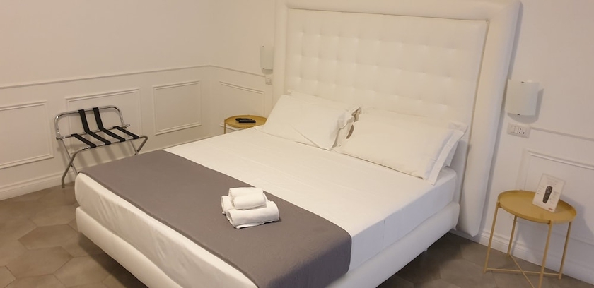 Imagen de la habitación del RAVIDA SUITES. Foto 6