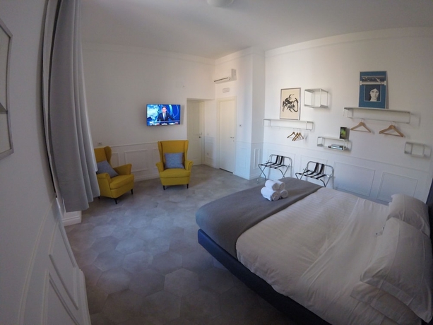 Imagen de la habitación del RAVIDA SUITES. Foto 8