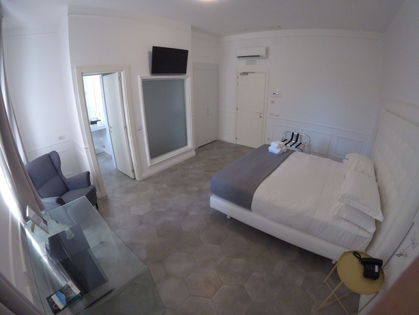 Imagen de la habitación del RAVIDA SUITES. Foto 18