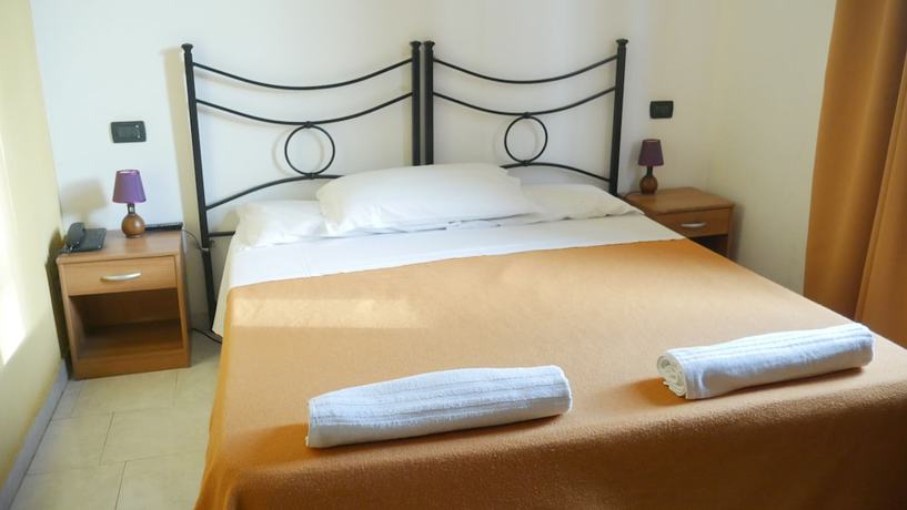 Imagen de la habitación del RED AND BLUES MUSIC HOTEL GENOVA. Foto 4