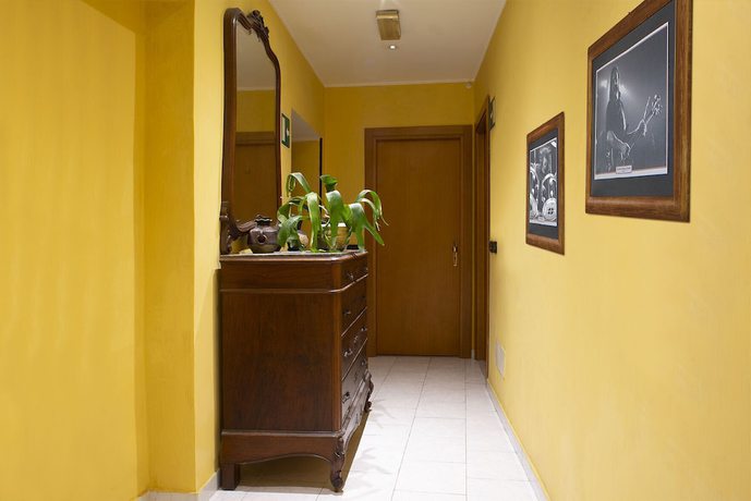 Imagen de los interiores del RED AND BLUES MUSIC HOTEL GENOVA. Foto 16