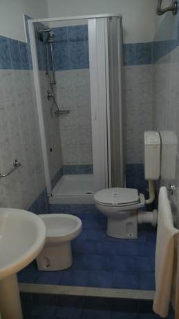 Imagen de la habitación del RED AND BLUES MUSIC HOTEL GENOVA. Foto 8