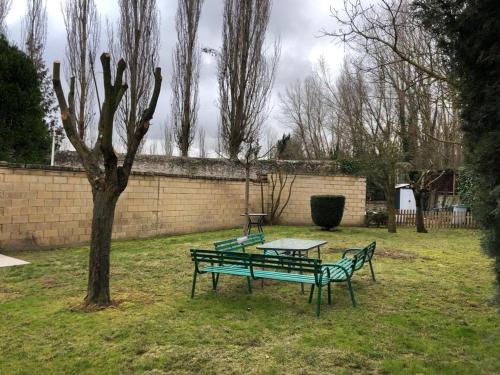 Imagen general del RESIDENCIA HOSPITAL DEL REY. Foto 16